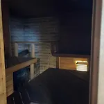 5 Bedroom House 度假居