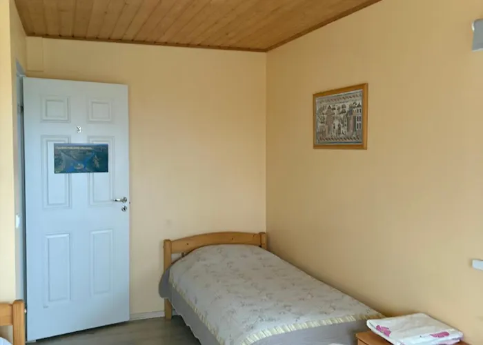 5 Bedroom House Holiday home Roosisaare